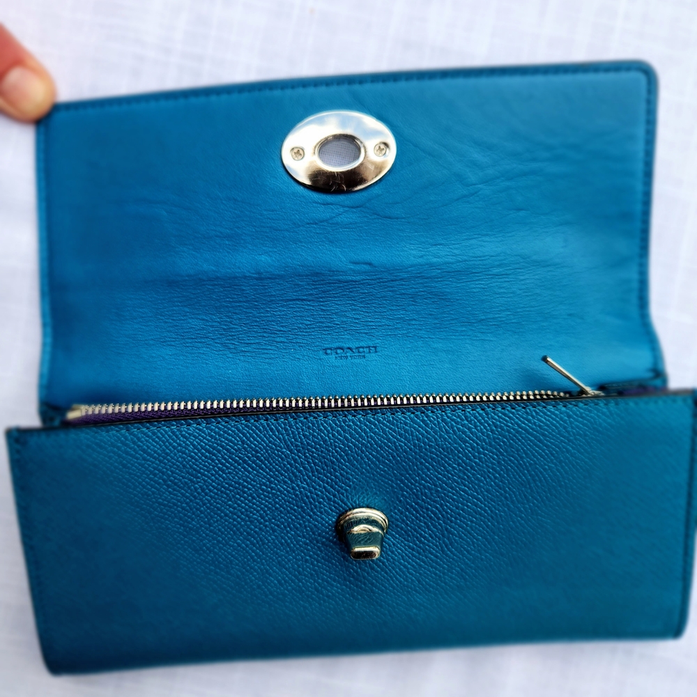 Coach Wallet - Picture 7 of 9